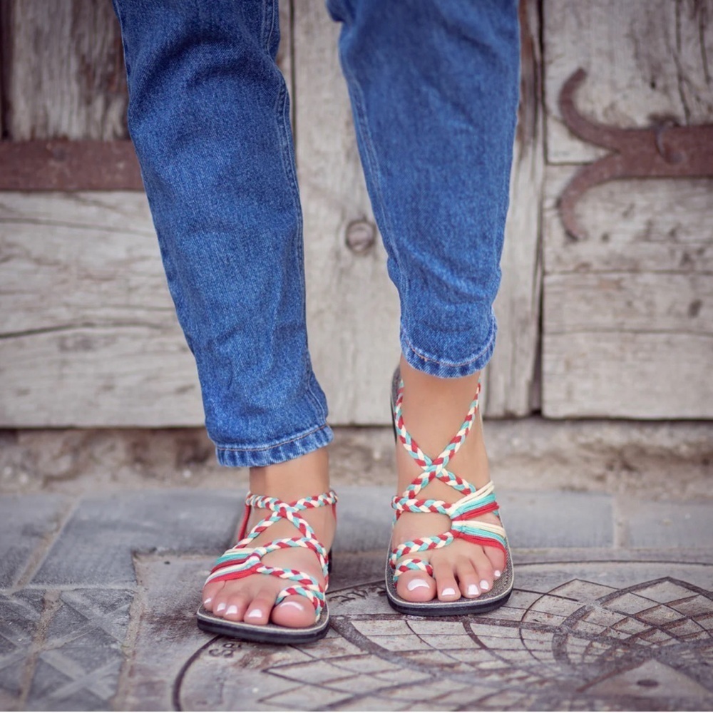 Plaka Handwoven Multicolor Braided Sandals - Picture 5 of 7